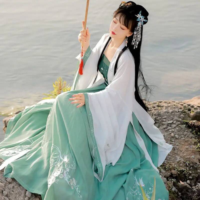 Chinese Traditional Dress for  - Ethnic Dress Fashion Show บทวิจารณ์และราคา