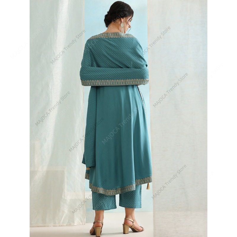 Peacock Blue Indian Women 3 Pi - Salwar Kameez Set บทวิจารณ์และราคา